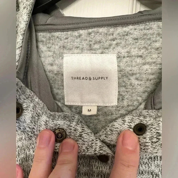 Thread and supply grey sweatshirt size M - Picture 3 of 4
